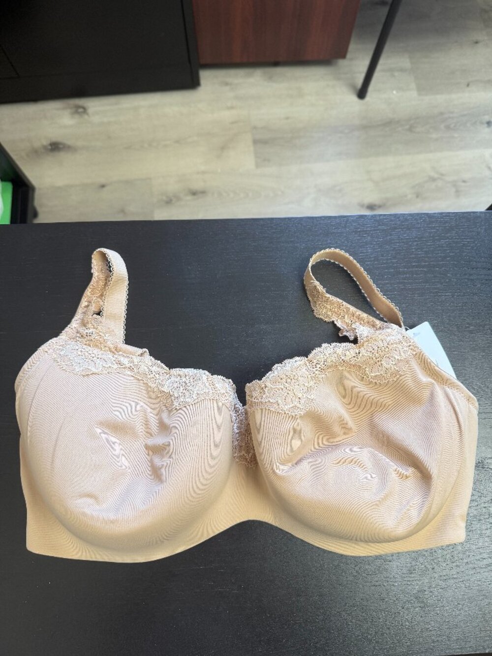 Le Mystere Women's Dream Tisha Lace Full-Busted Bra in Natural Multiple Sizes